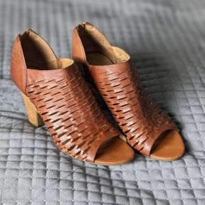 Franco Sarto Salito Bootie - Brown - Size 7.5